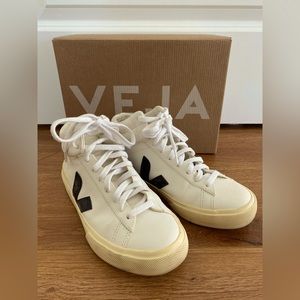 Veja Minotaur Sneakers
